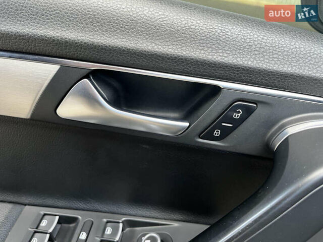 Черный Фольксваген Пассат, объемом двигателя 2 л и пробегом 315 тыс. км за 11500 $, фото 11 на Automoto.ua