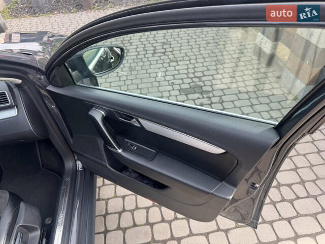 Чорний Фольксваген Пассат, об'ємом двигуна 1.97 л та пробігом 378 тис. км за 11700 $, фото 8 на Automoto.ua