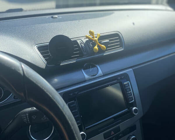 Чорний Фольксваген Пассат, об'ємом двигуна 1.97 л та пробігом 371 тис. км за 11500 $, фото 6 на Automoto.ua