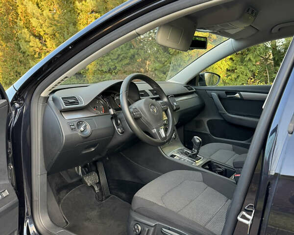 Чорний Фольксваген Пассат, об'ємом двигуна 2 л та пробігом 244 тис. км за 12750 $, фото 43 на Automoto.ua