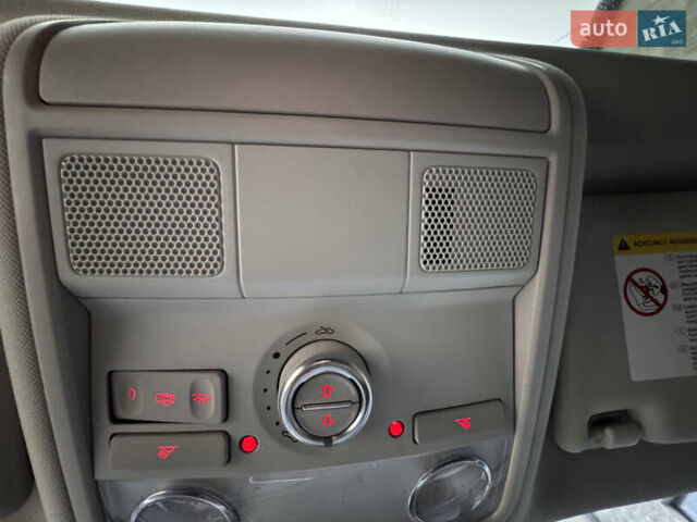 Черный Фольксваген Пассат, объемом двигателя 1.97 л и пробегом 299 тыс. км за 10800 $, фото 18 на Automoto.ua