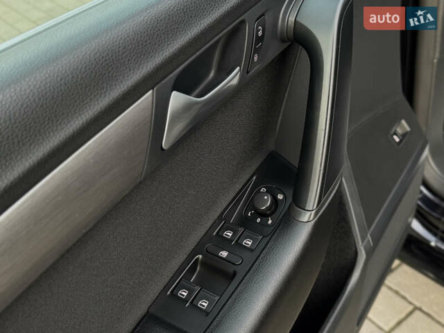 Черный Фольксваген Пассат, объемом двигателя 1.6 л и пробегом 213 тыс. км за 11900 $, фото 33 на Automoto.ua