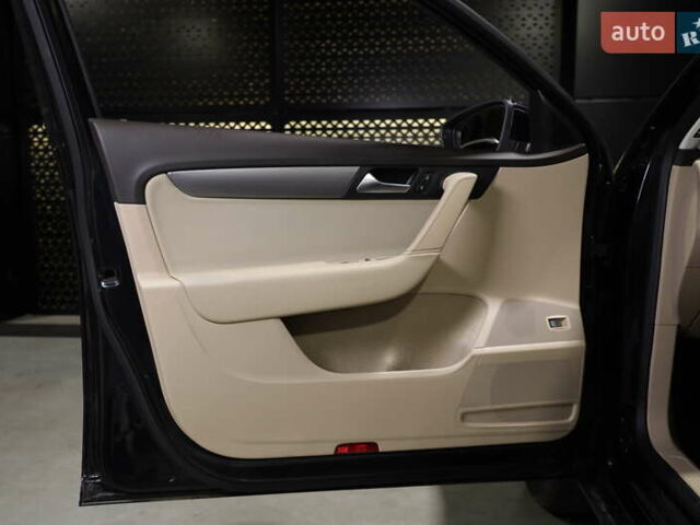 Чорний Фольксваген Пассат, об'ємом двигуна 0 л та пробігом 278 тис. км за 12500 $, фото 21 на Automoto.ua