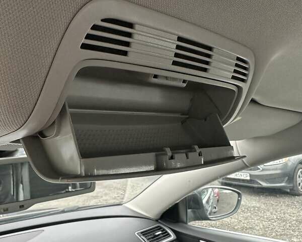 Черный Фольксваген Пассат, объемом двигателя 1.6 л и пробегом 245 тыс. км за 11999 $, фото 32 на Automoto.ua