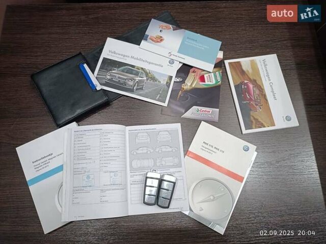 Черный Фольксваген Пассат, объемом двигателя 1.6 л и пробегом 270 тыс. км за 11000 $, фото 25 на Automoto.ua