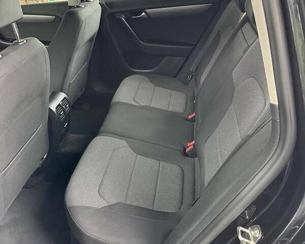 Черный Фольксваген Пассат, объемом двигателя 1.6 л и пробегом 228 тыс. км за 14000 $, фото 16 на Automoto.ua