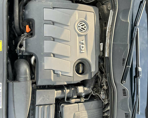 Чорний Фольксваген Пассат, об'ємом двигуна 1.6 л та пробігом 265 тис. км за 11600 $, фото 14 на Automoto.ua