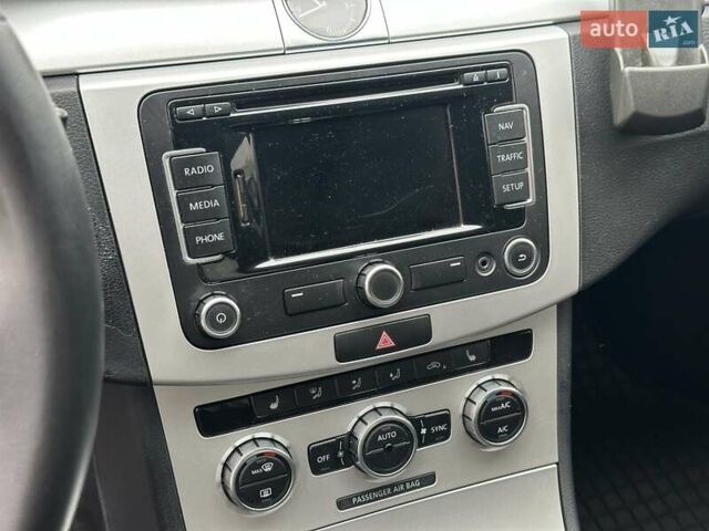 Черный Фольксваген Пассат, объемом двигателя 2 л и пробегом 336 тыс. км за 9990 $, фото 21 на Automoto.ua