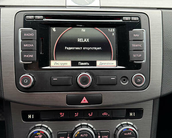 Чорний Фольксваген Пассат, об'ємом двигуна 2 л та пробігом 230 тис. км за 12300 $, фото 29 на Automoto.ua