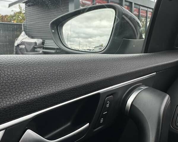 Черный Фольксваген Пассат, объемом двигателя 1.6 л и пробегом 245 тыс. км за 11999 $, фото 24 на Automoto.ua