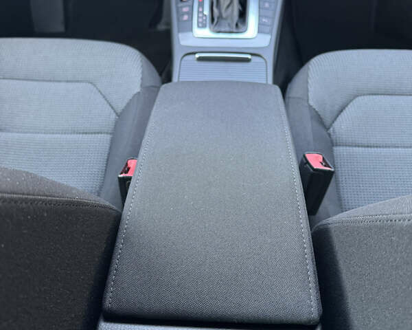 Чорний Фольксваген Пассат, об'ємом двигуна 2 л та пробігом 244 тис. км за 12750 $, фото 56 на Automoto.ua