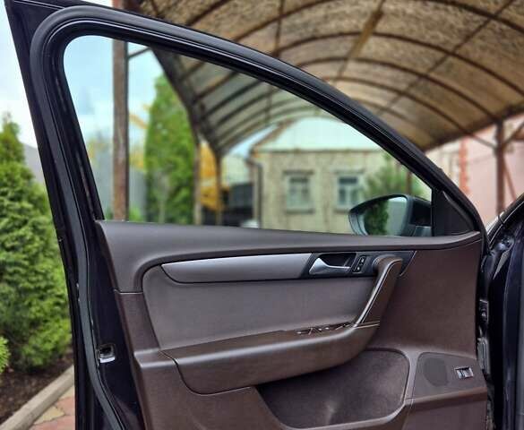 Черный Фольксваген Пассат, объемом двигателя 1.6 л и пробегом 195 тыс. км за 9700 $, фото 42 на Automoto.ua