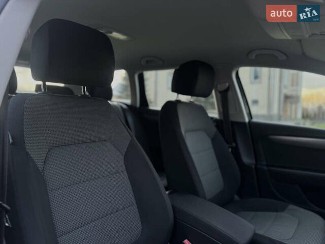 Черный Фольксваген Пассат, объемом двигателя 1.6 л и пробегом 213 тыс. км за 11900 $, фото 64 на Automoto.ua