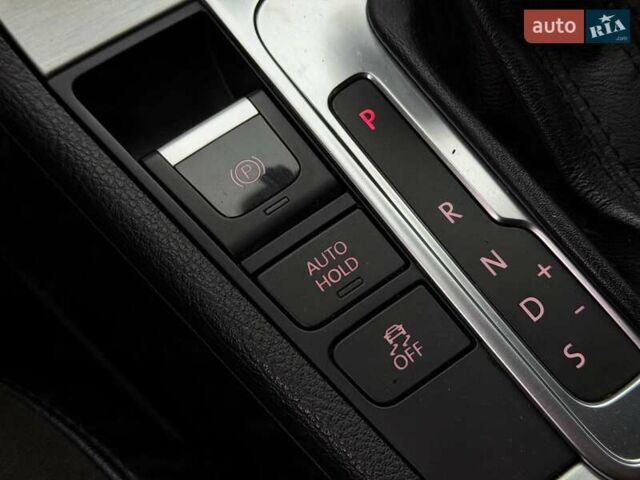 Чорний Фольксваген Пассат, об'ємом двигуна 2 л та пробігом 283 тис. км за 11300 $, фото 52 на Automoto.ua