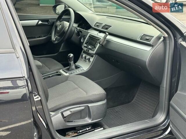 Черный Фольксваген Пассат, объемом двигателя 2 л и пробегом 336 тыс. км за 9990 $, фото 23 на Automoto.ua