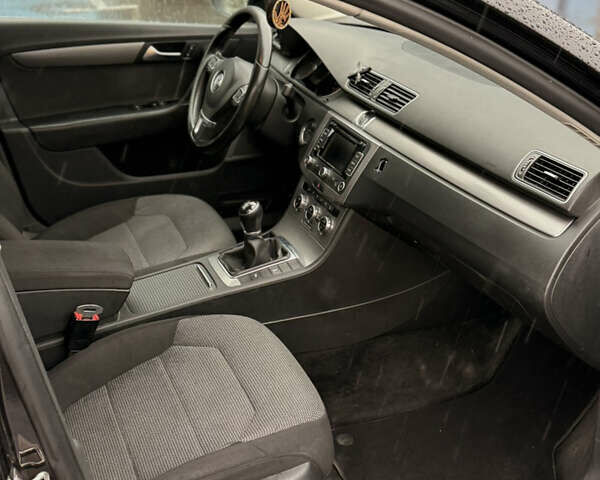 Чорний Фольксваген Пассат, об'ємом двигуна 1.97 л та пробігом 280 тис. км за 10700 $, фото 14 на Automoto.ua