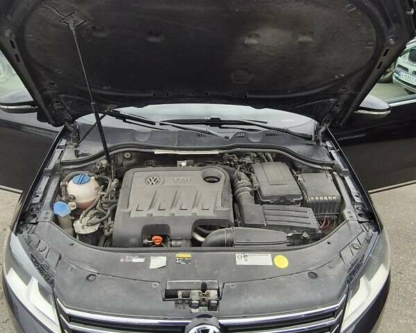 Черный Фольксваген Пассат, объемом двигателя 1.97 л и пробегом 302 тыс. км за 11599 $, фото 12 на Automoto.ua