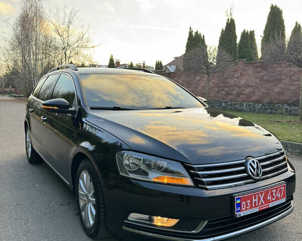 Чорний Фольксваген Пассат, об'ємом двигуна 2 л та пробігом 244 тис. км за 12750 $, фото 16 на Automoto.ua