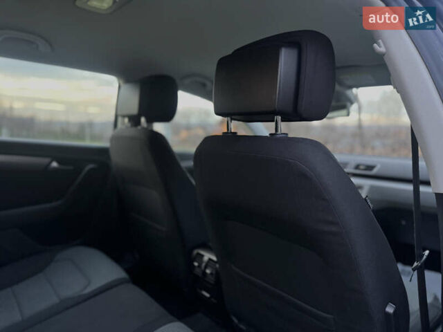 Черный Фольксваген Пассат, объемом двигателя 1.6 л и пробегом 213 тыс. км за 11900 $, фото 77 на Automoto.ua