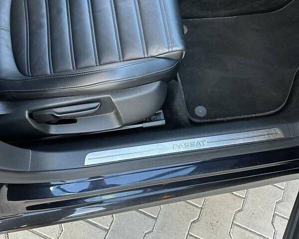 Черный Фольксваген Пассат, объемом двигателя 2 л и пробегом 228 тыс. км за 13400 $, фото 5 на Automoto.ua