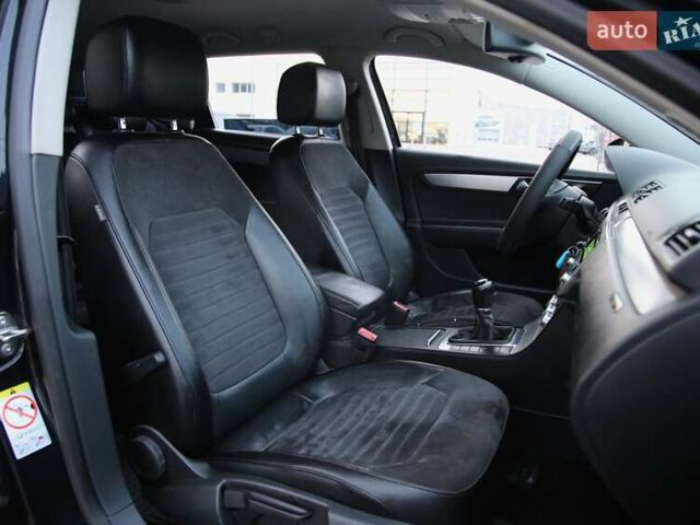 Черный Фольксваген Пассат, объемом двигателя 1.6 л и пробегом 262 тыс. км за 8800 $, фото 9 на Automoto.ua