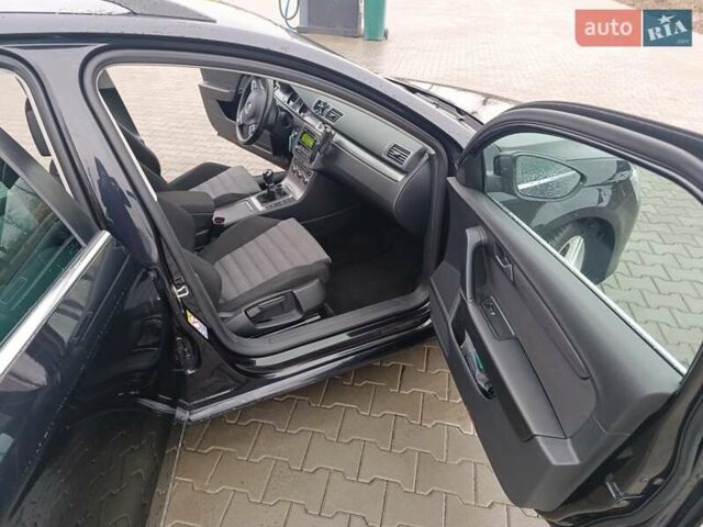Черный Фольксваген Пассат, объемом двигателя 1.97 л и пробегом 270 тыс. км за 10700 $, фото 24 на Automoto.ua