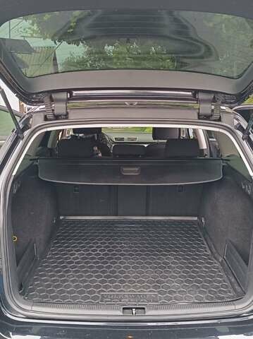 Черный Фольксваген Пассат, объемом двигателя 1.97 л и пробегом 251 тыс. км за 12999 $, фото 8 на Automoto.ua