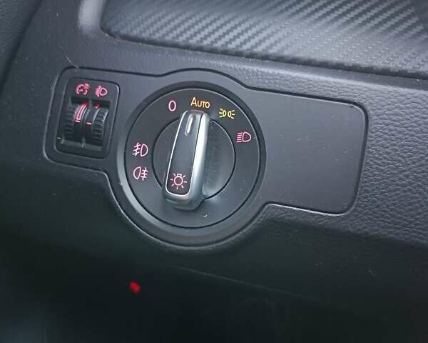 Черный Фольксваген Пассат, объемом двигателя 1.6 л и пробегом 270 тыс. км за 11000 $, фото 17 на Automoto.ua