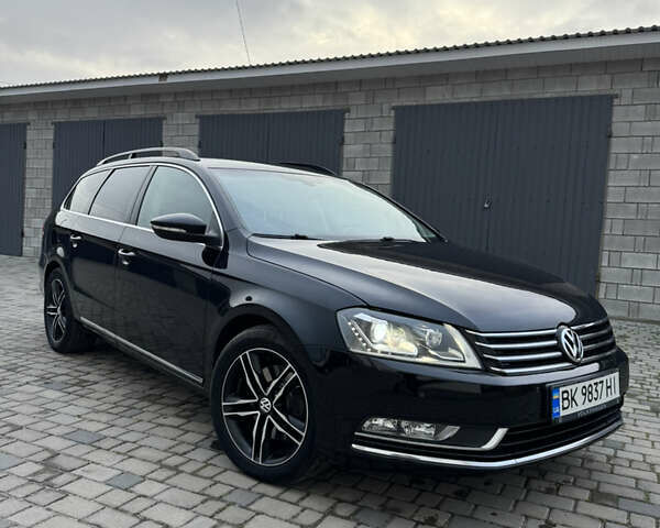 Черный Фольксваген Пассат, объемом двигателя 1.97 л и пробегом 300 тыс. км за 11800 $, фото 3 на Automoto.ua