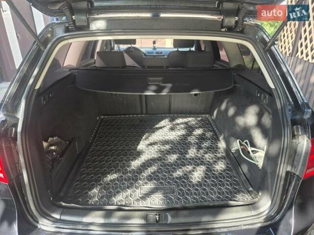 Черный Фольксваген Пассат, объемом двигателя 1.97 л и пробегом 294 тыс. км за 12000 $, фото 23 на Automoto.ua