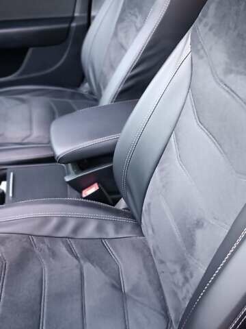 Черный Фольксваген Пассат, объемом двигателя 1.6 л и пробегом 270 тыс. км за 11000 $, фото 7 на Automoto.ua