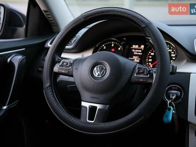 Черный Фольксваген Пассат, объемом двигателя 1.6 л и пробегом 262 тыс. км за 8800 $, фото 13 на Automoto.ua