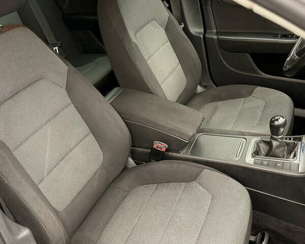 Чорний Фольксваген Пассат, об'ємом двигуна 1.97 л та пробігом 280 тис. км за 10700 $, фото 15 на Automoto.ua