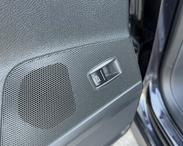 Черный Фольксваген Пассат, объемом двигателя 2 л и пробегом 258 тыс. км за 13500 $, фото 22 на Automoto.ua