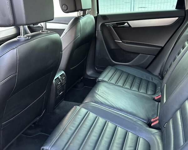 Черный Фольксваген Пассат, объемом двигателя 2 л и пробегом 228 тыс. км за 13400 $, фото 2 на Automoto.ua