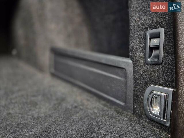 Черный Фольксваген Пассат, объемом двигателя 1.6 л и пробегом 195 тыс. км за 9700 $, фото 41 на Automoto.ua