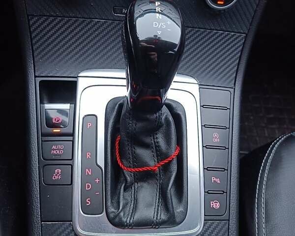 Черный Фольксваген Пассат, объемом двигателя 1.6 л и пробегом 270 тыс. км за 11000 $, фото 19 на Automoto.ua