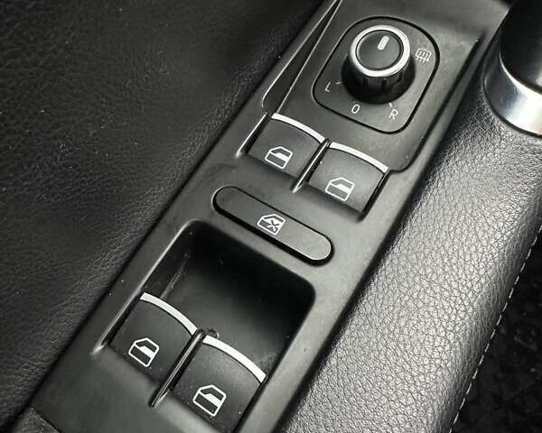 Черный Фольксваген Пассат, объемом двигателя 1.6 л и пробегом 245 тыс. км за 11999 $, фото 27 на Automoto.ua