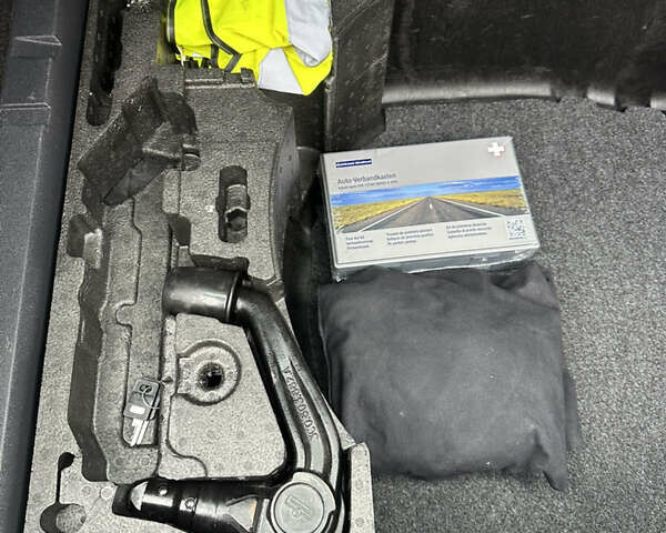 Чорний Фольксваген Пассат, об'ємом двигуна 1.97 л та пробігом 257 тис. км за 11500 $, фото 29 на Automoto.ua