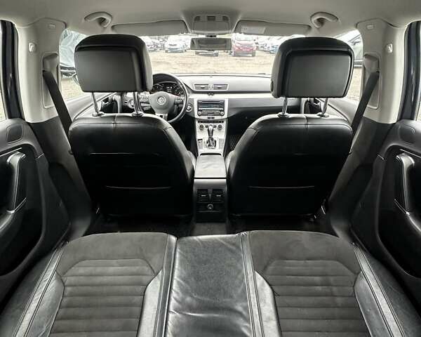 Черный Фольксваген Пассат, объемом двигателя 1.6 л и пробегом 245 тыс. км за 11999 $, фото 45 на Automoto.ua