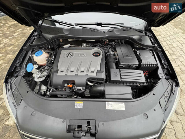 Черный Фольксваген Пассат, объемом двигателя 1.97 л и пробегом 299 тыс. км за 10800 $, фото 13 на Automoto.ua