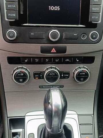 Черный Фольксваген Пассат, объемом двигателя 1.97 л и пробегом 251 тыс. км за 12999 $, фото 19 на Automoto.ua