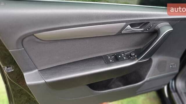 Черный Фольксваген Пассат, объемом двигателя 1.97 л и пробегом 251 тыс. км за 12999 $, фото 15 на Automoto.ua