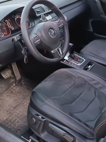 Черный Фольксваген Пассат, объемом двигателя 1.6 л и пробегом 270 тыс. км за 11000 $, фото 2 на Automoto.ua