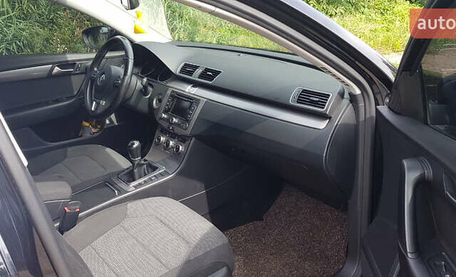 Чорний Фольксваген Пассат, об'ємом двигуна 2 л та пробігом 240 тис. км за 10150 $, фото 4 на Automoto.ua