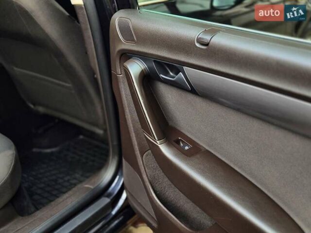 Черный Фольксваген Пассат, объемом двигателя 1.6 л и пробегом 195 тыс. км за 9700 $, фото 60 на Automoto.ua