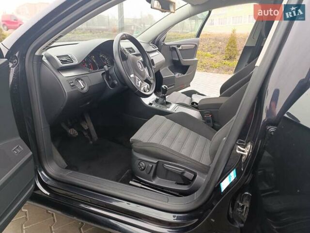 Черный Фольксваген Пассат, объемом двигателя 1.97 л и пробегом 270 тыс. км за 10700 $, фото 13 на Automoto.ua