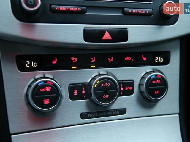 Черный Фольксваген Пассат, объемом двигателя 1.6 л и пробегом 262 тыс. км за 8800 $, фото 16 на Automoto.ua