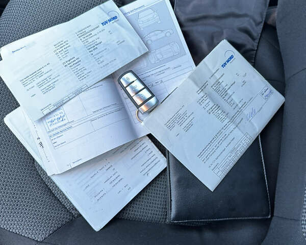 Чорний Фольксваген Пассат, об'ємом двигуна 2 л та пробігом 244 тис. км за 12750 $, фото 86 на Automoto.ua