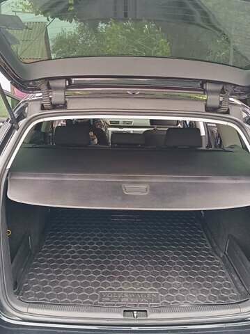 Черный Фольксваген Пассат, объемом двигателя 1.97 л и пробегом 251 тыс. км за 12999 $, фото 10 на Automoto.ua